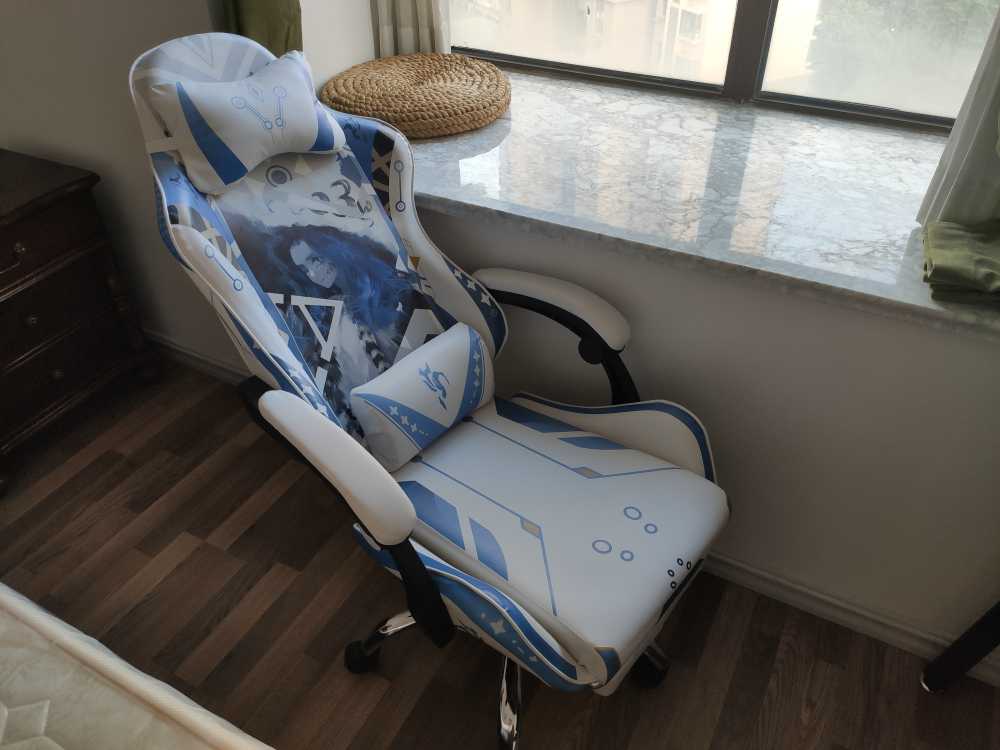 Customer's chair, attachment 2 by Benjamin