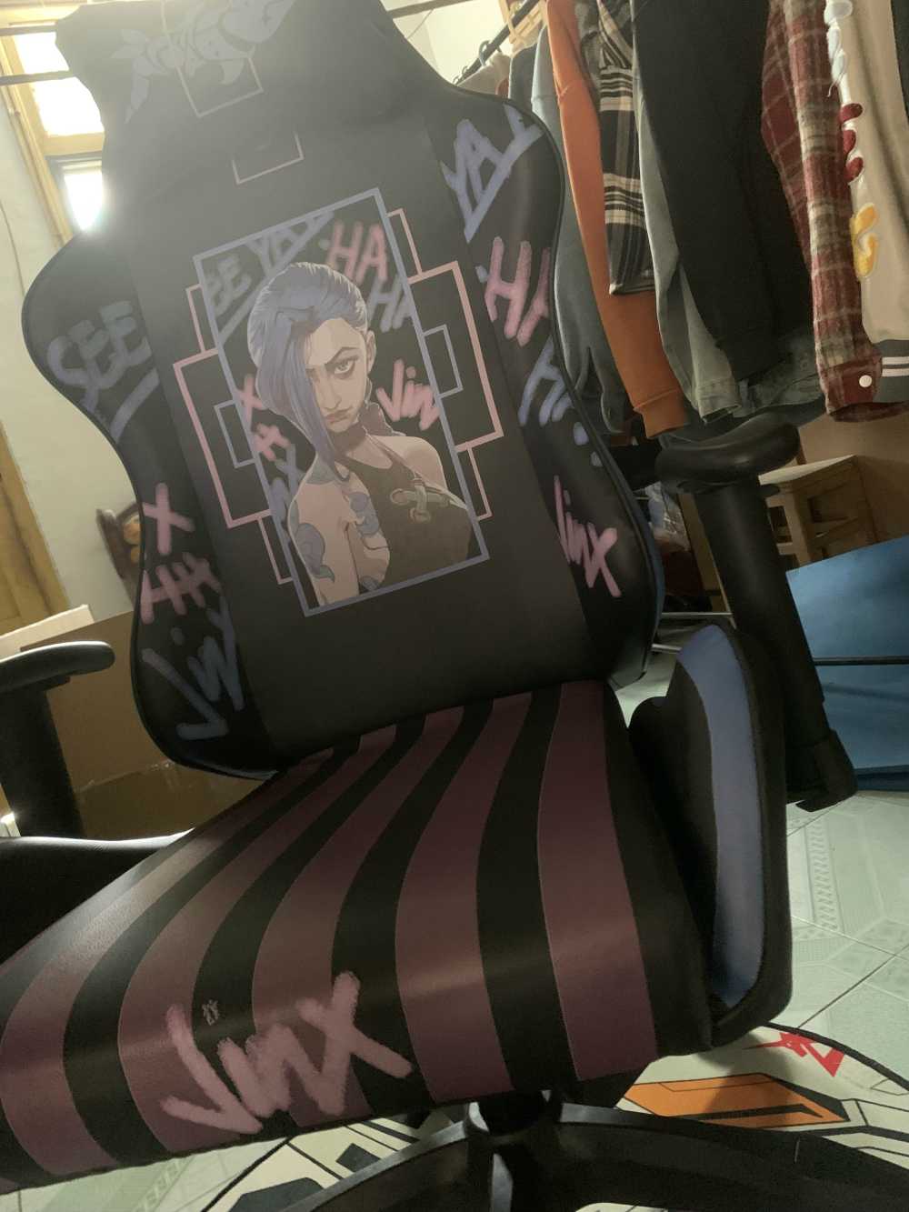 Customer's chair, attachment 1 by Gabriella