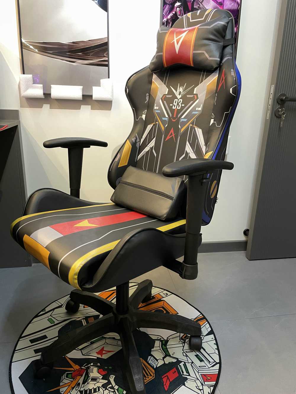 Customer's chair, attachment 1 by Finn