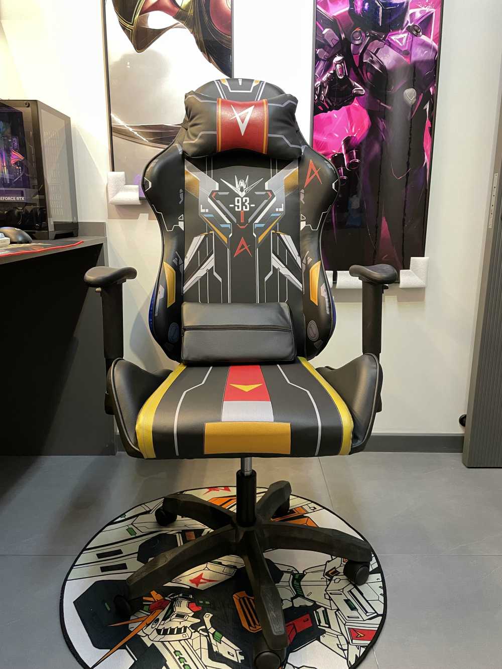 Customer's chair, attachment 2 by Finn