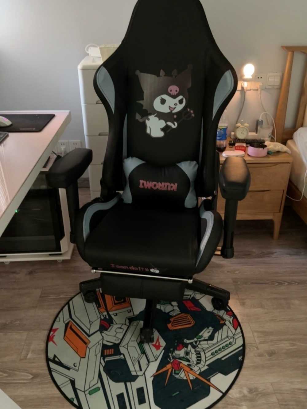 Customer's chair, attachment 2 by Harrison