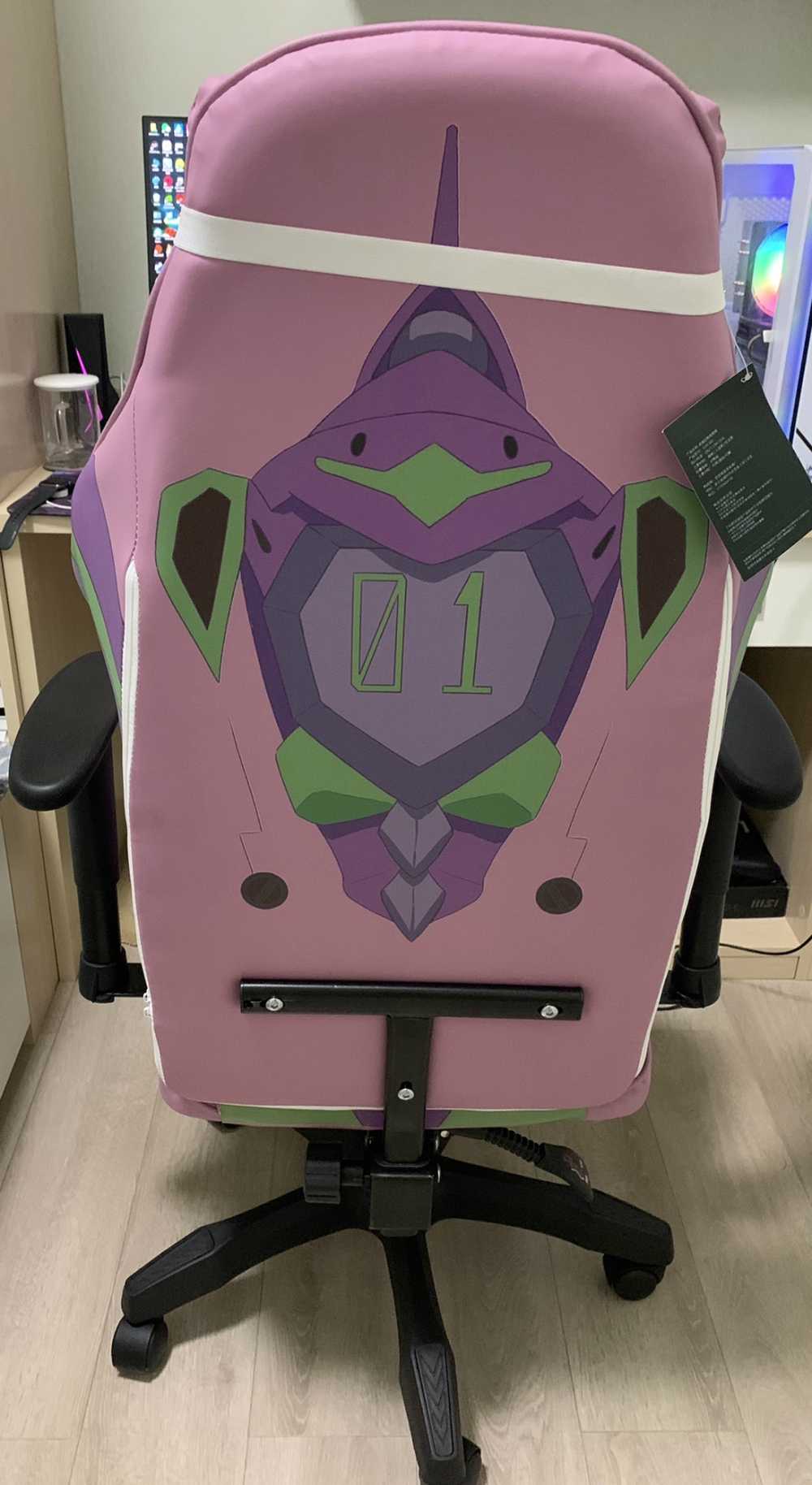Customer's chair, attachment 1 by FoodieKingdom