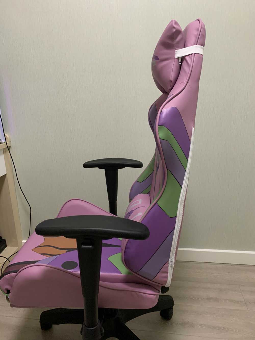 Customer's chair, attachment 3 by FoodieKingdom