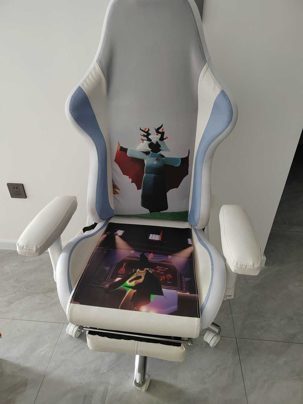 Customer's chair, attachment 2 by RainbowChaser88