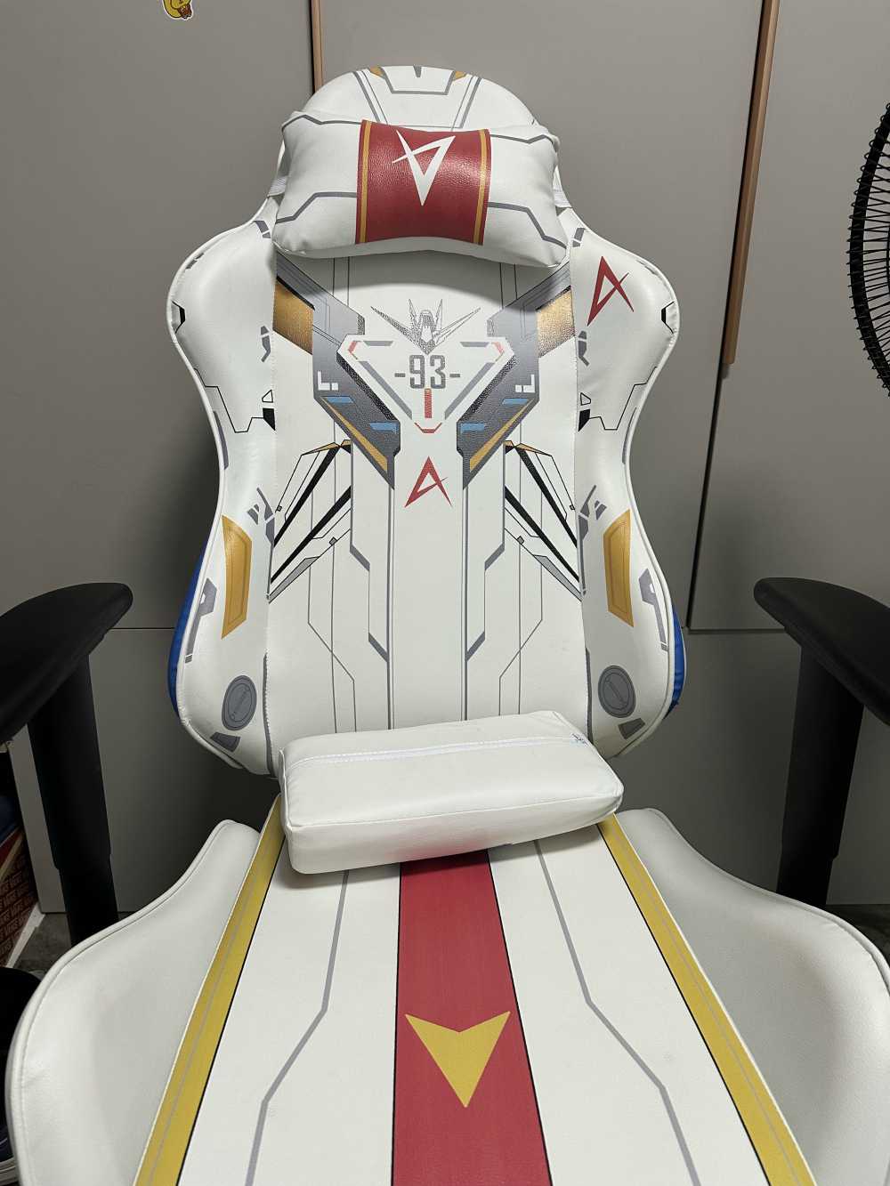 Customer's chair, attachment 2 by Preston
