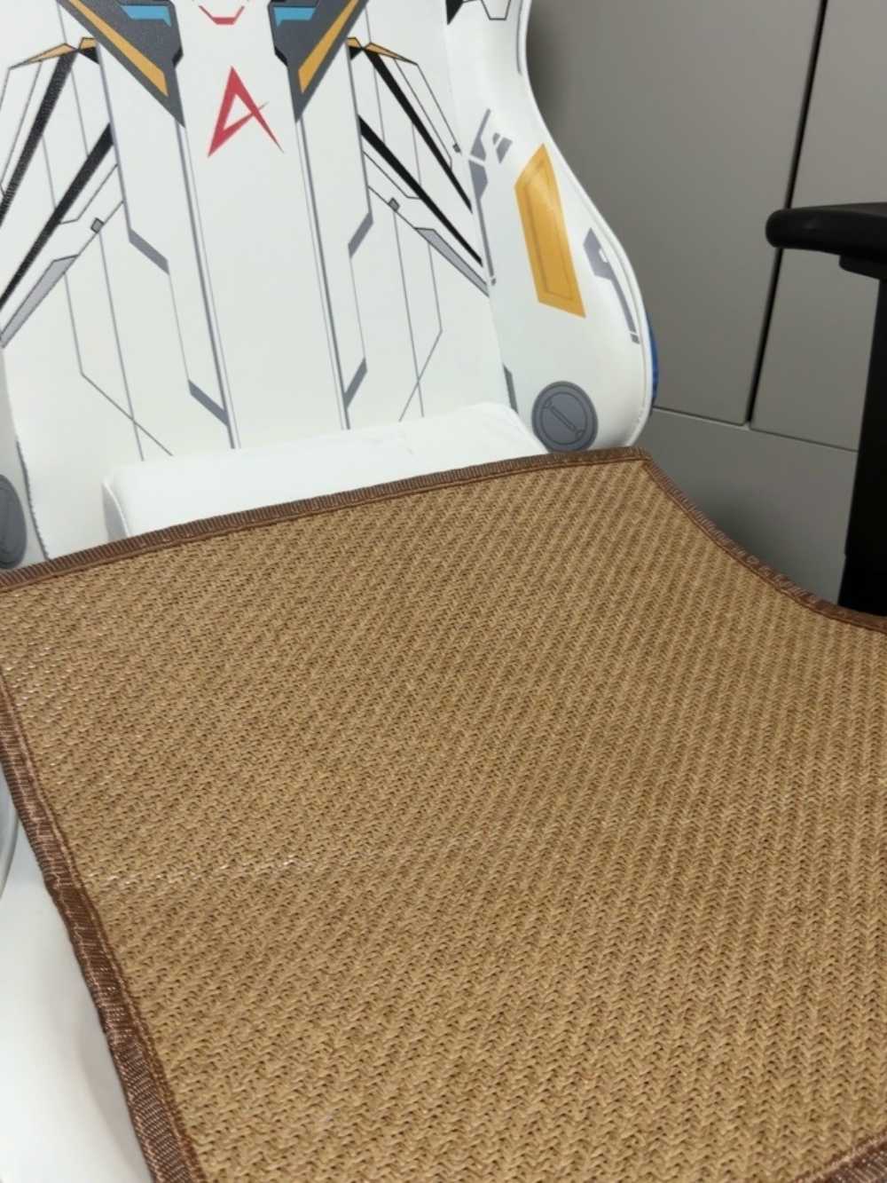 Customer's chair, attachment 4 by Preston