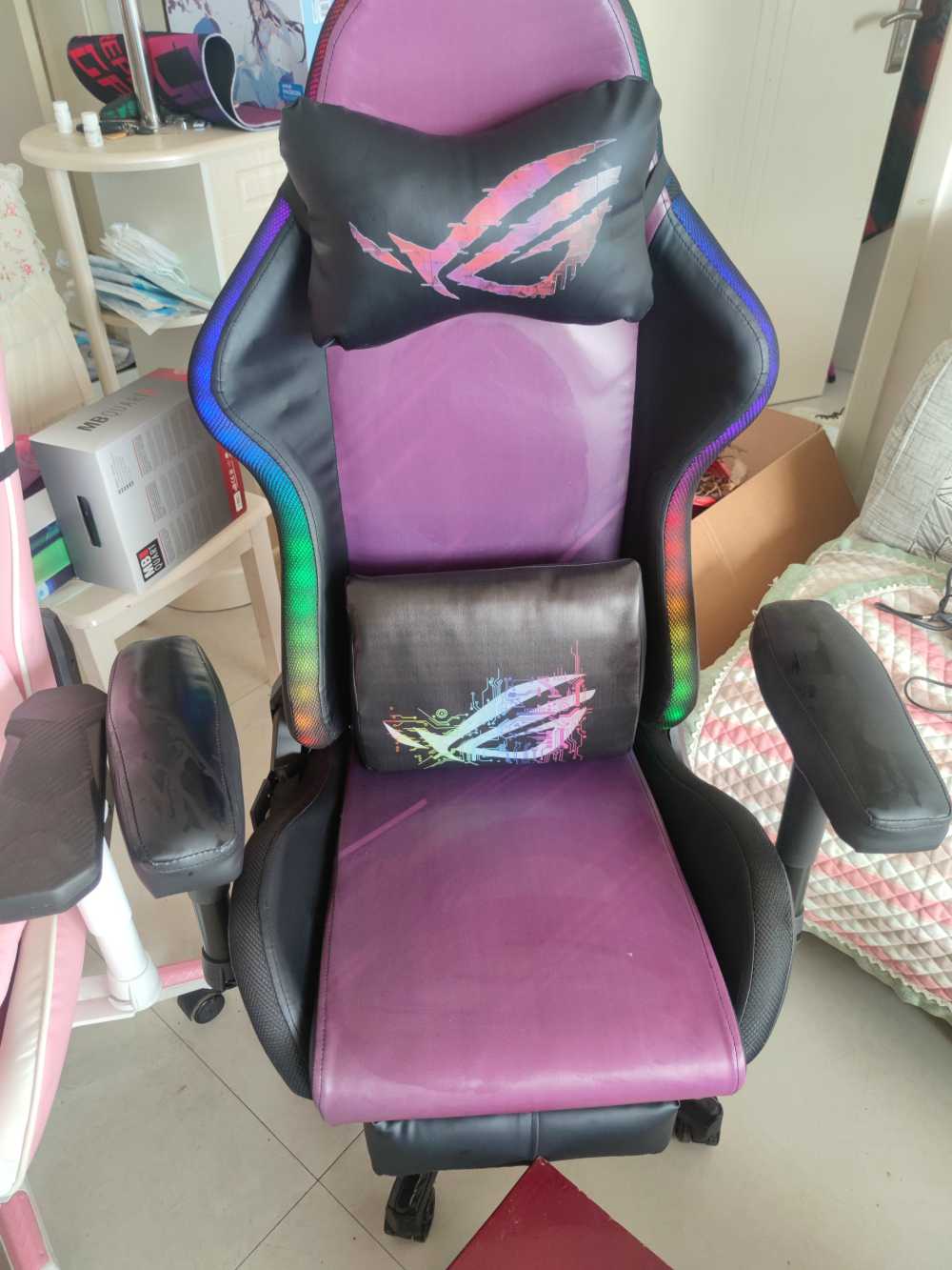 Customer's chair, attachment 1 by GamingGoddess99