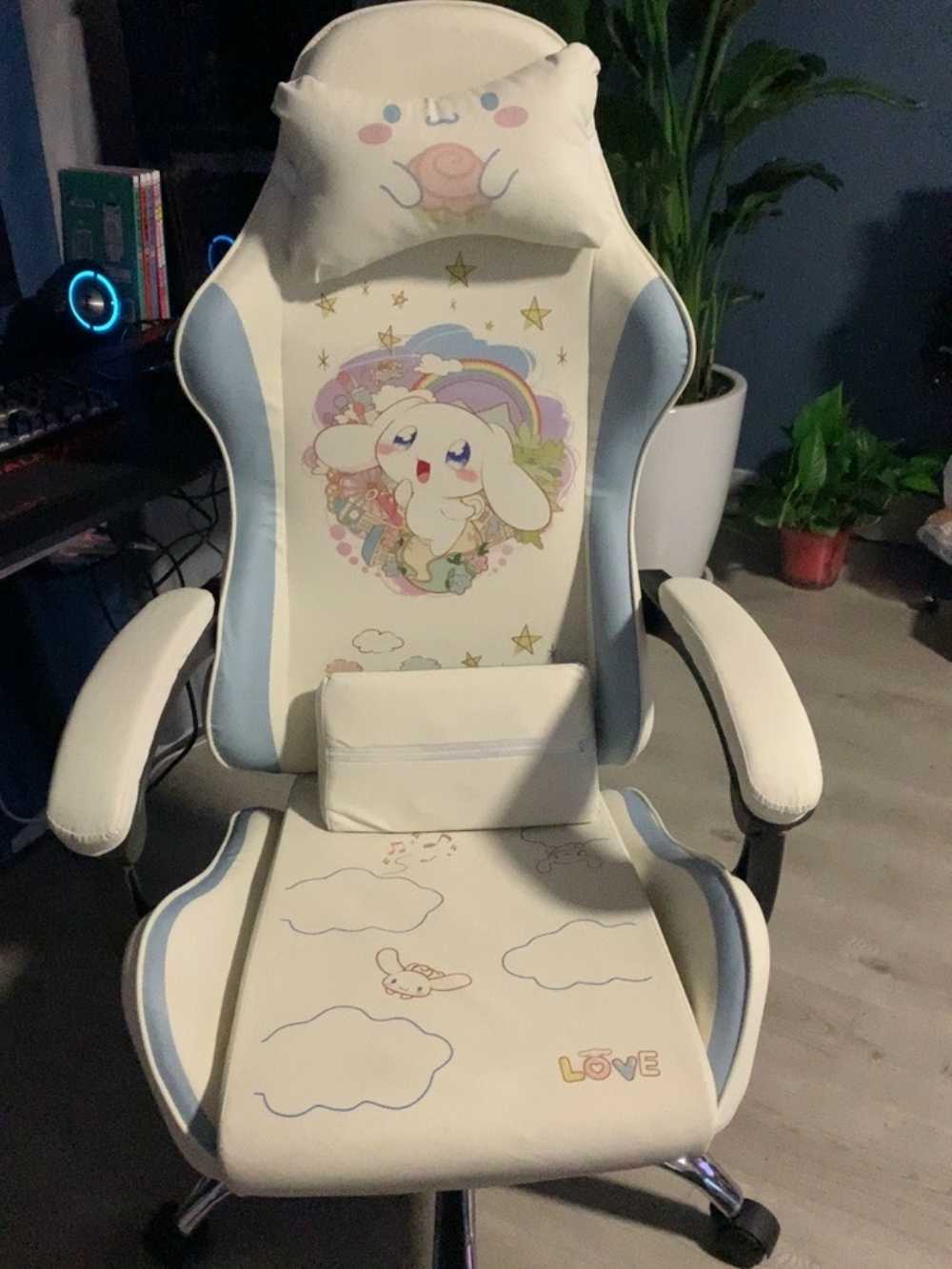 Customer's chair, attachment 2 by BookNerd101