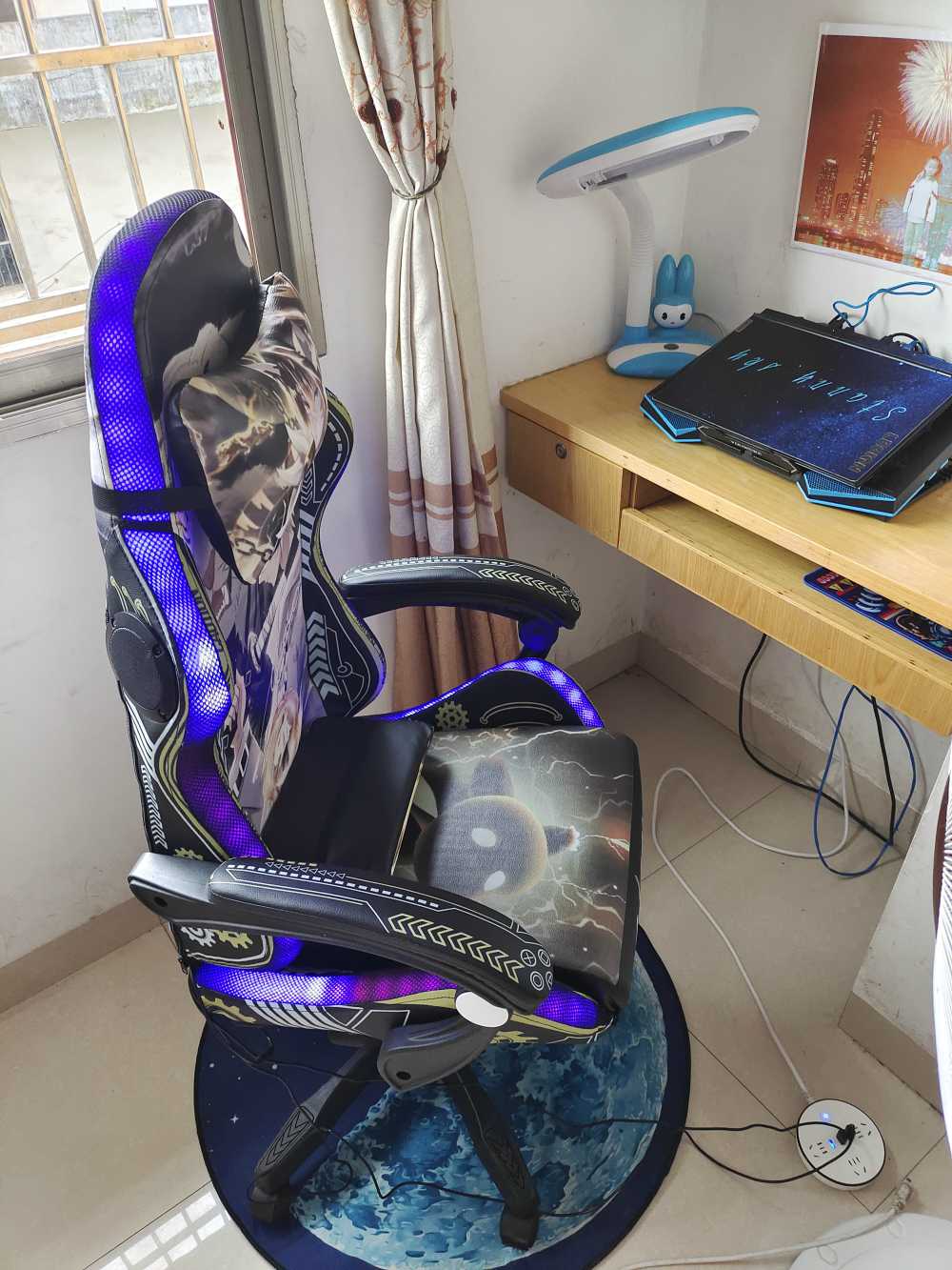 Customer's chair, attachment 1 by EcoWarrior22