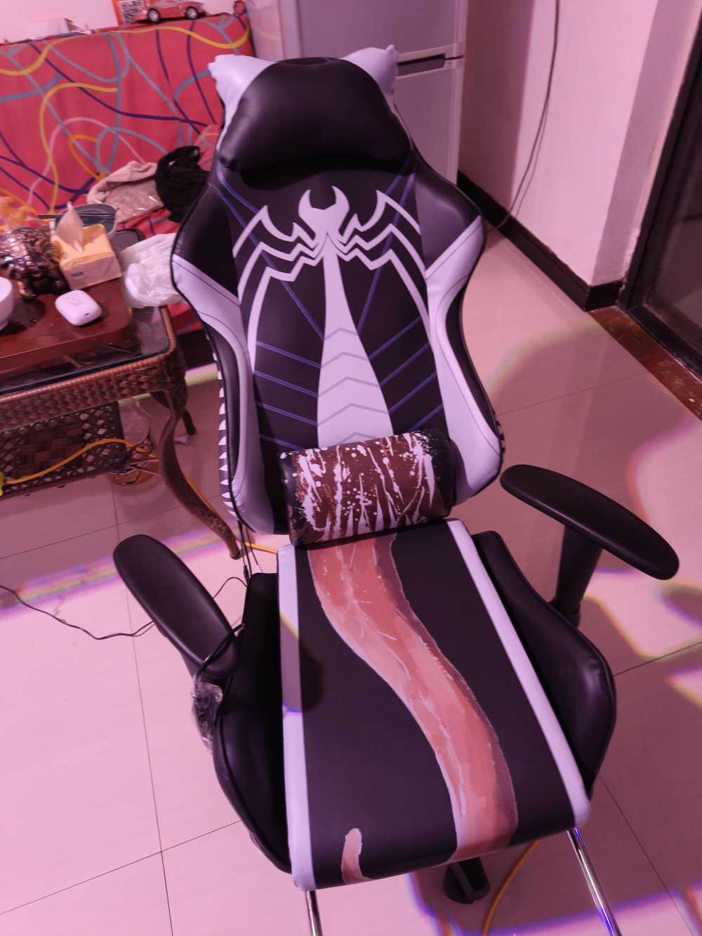 Customer's chair, attachment 3 by Ivan