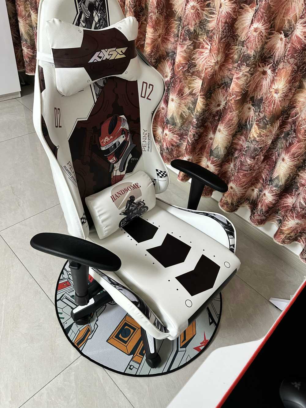 Customer's chair, attachment 1 by StarryEyed88