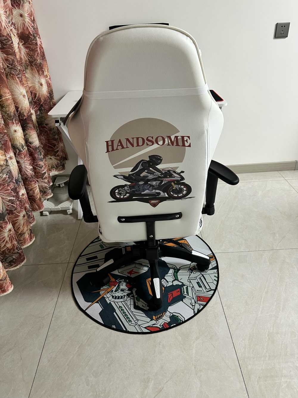 Customer's chair, attachment 2 by StarryEyed88