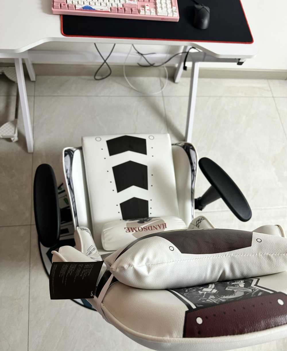 Customer's chair, attachment 3 by StarryEyed88