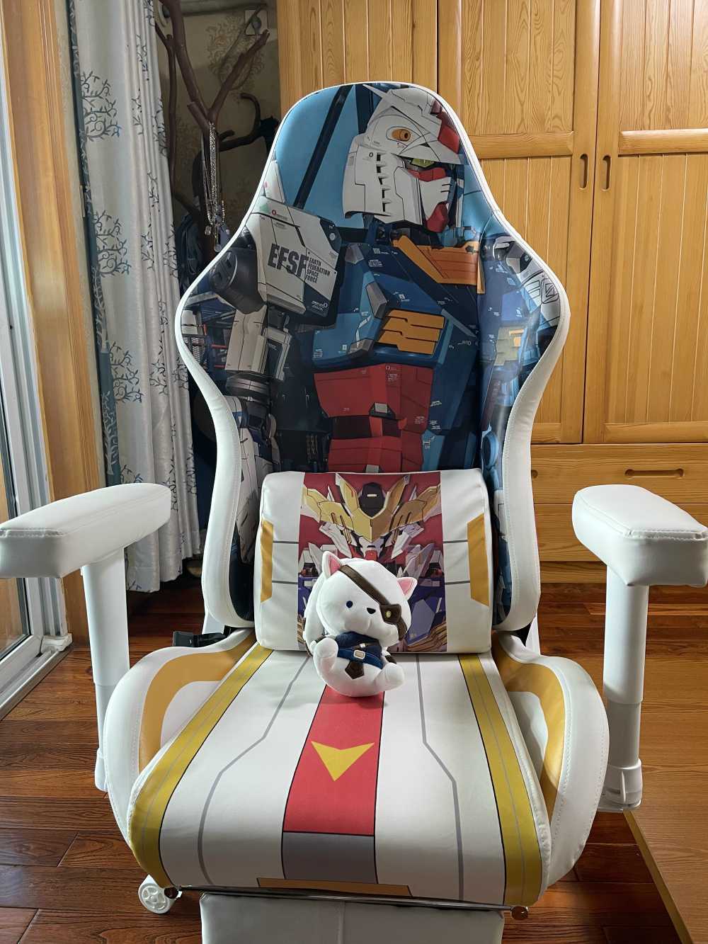 Customer's chair, attachment 1 by SkateboardChamp