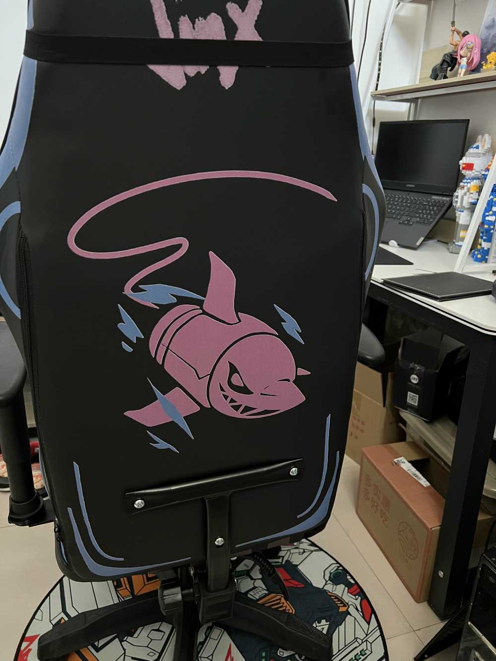 Customer's chair, attachment 3 by Trinity