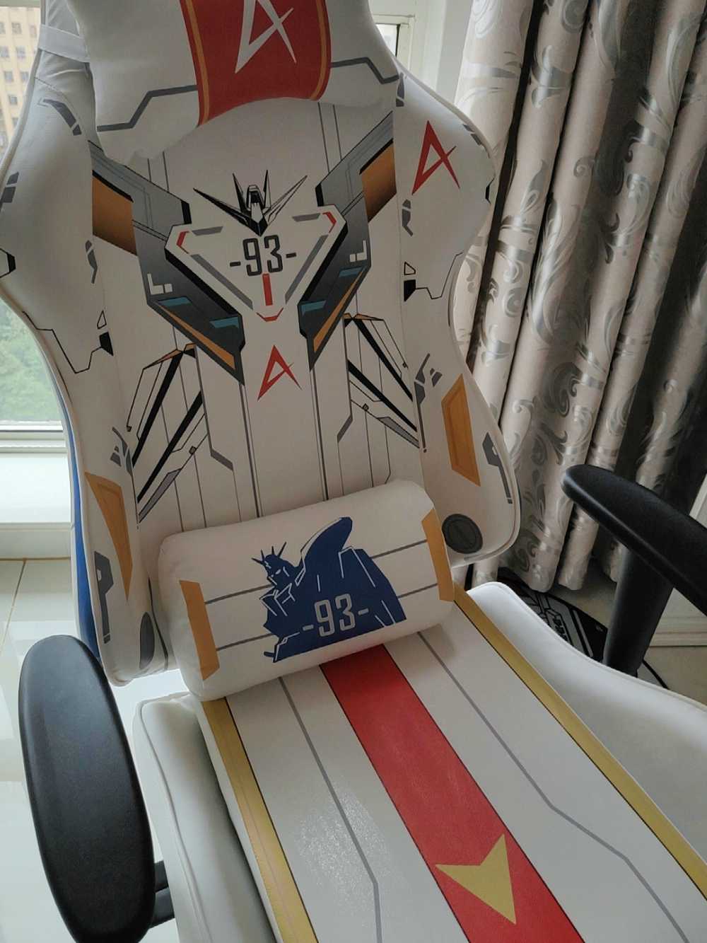 Customer's chair, attachment 2 by Ulysses