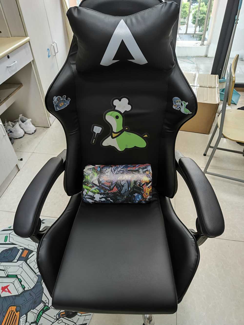 Customer's chair, attachment 1 by NebulaHunter21