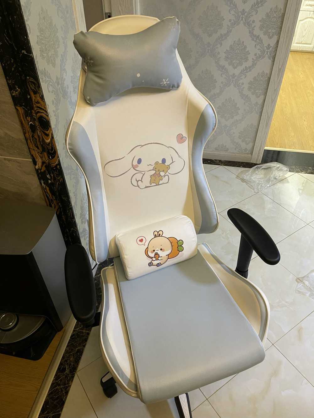 Customer's chair, attachment 1 by ForestExplorer