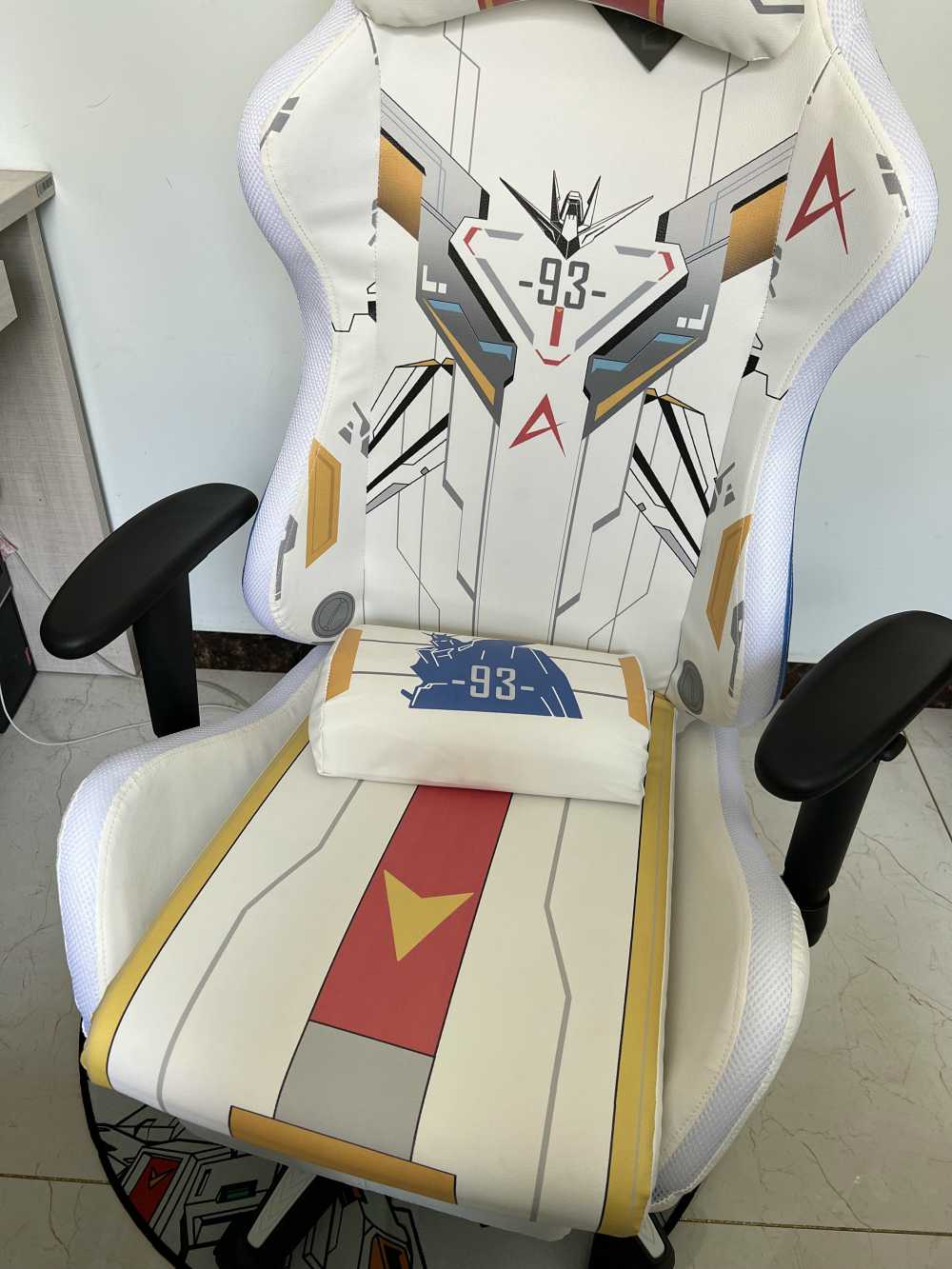 Customer's chair, attachment 2 by Wesley