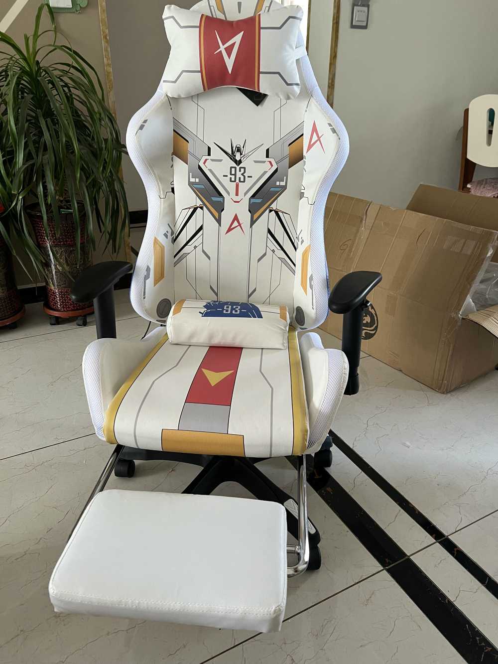 Customer's chair, attachment 3 by Wesley