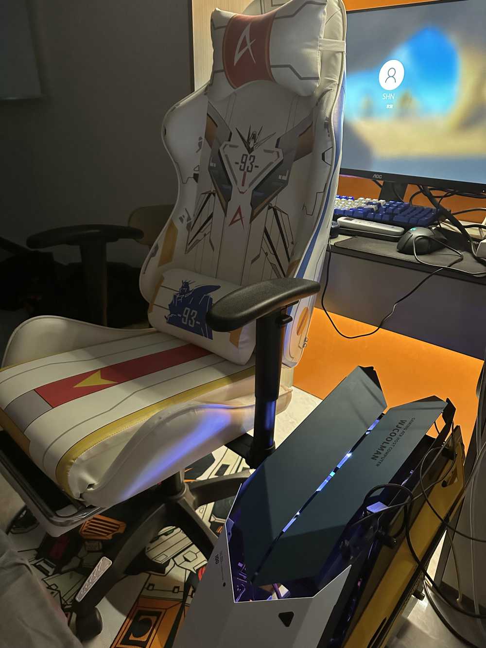 Customer's chair, attachment 2 by Yara