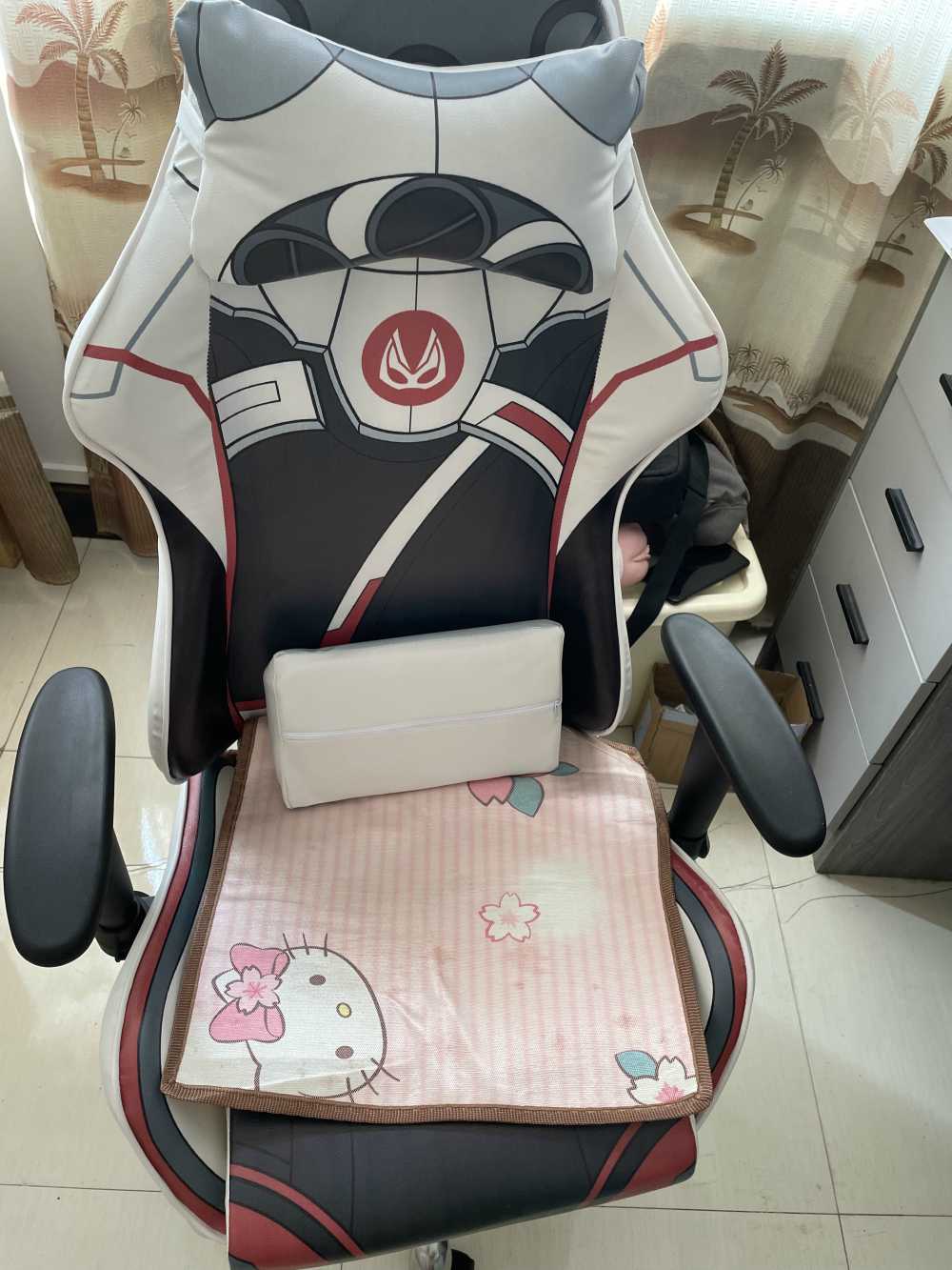 Customer's chair, attachment 2 by Bryant