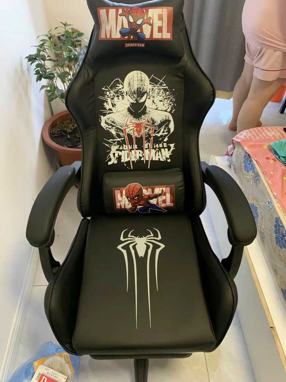 Customer's chair, attachment 1 by BirdWatchMaster