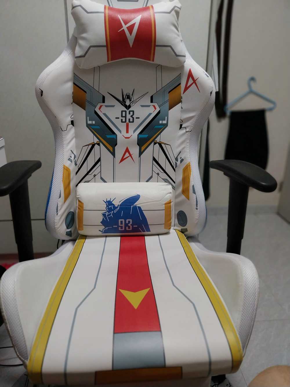 Customer's chair, attachment 2 by Cassidy