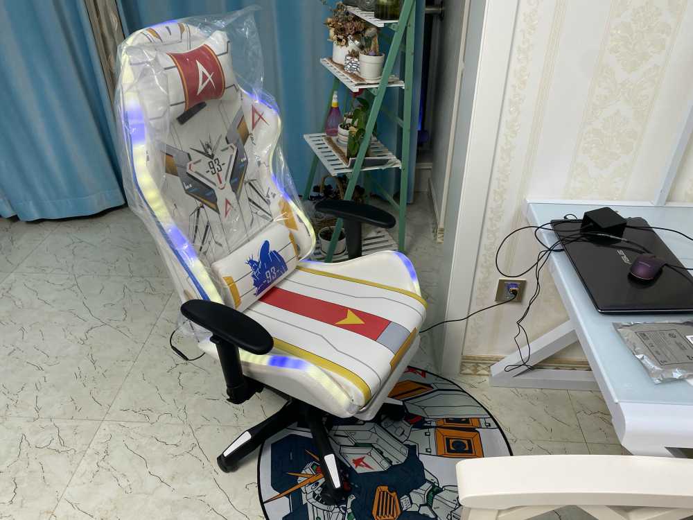 Customer's chair, attachment 4 by Brandon