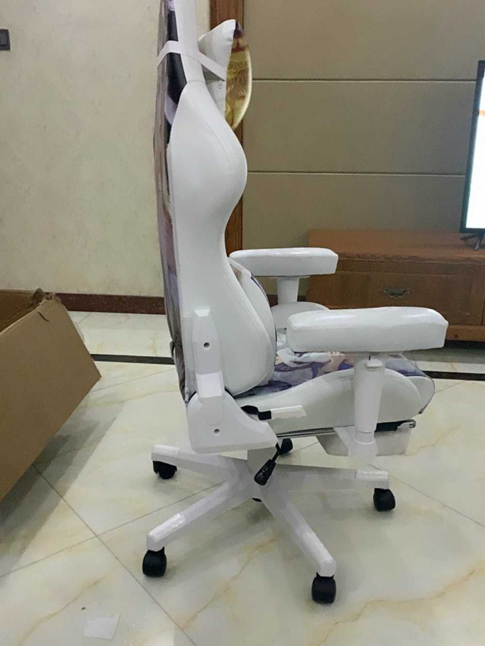 Customer's chair, attachment 3 by ZenPainter55