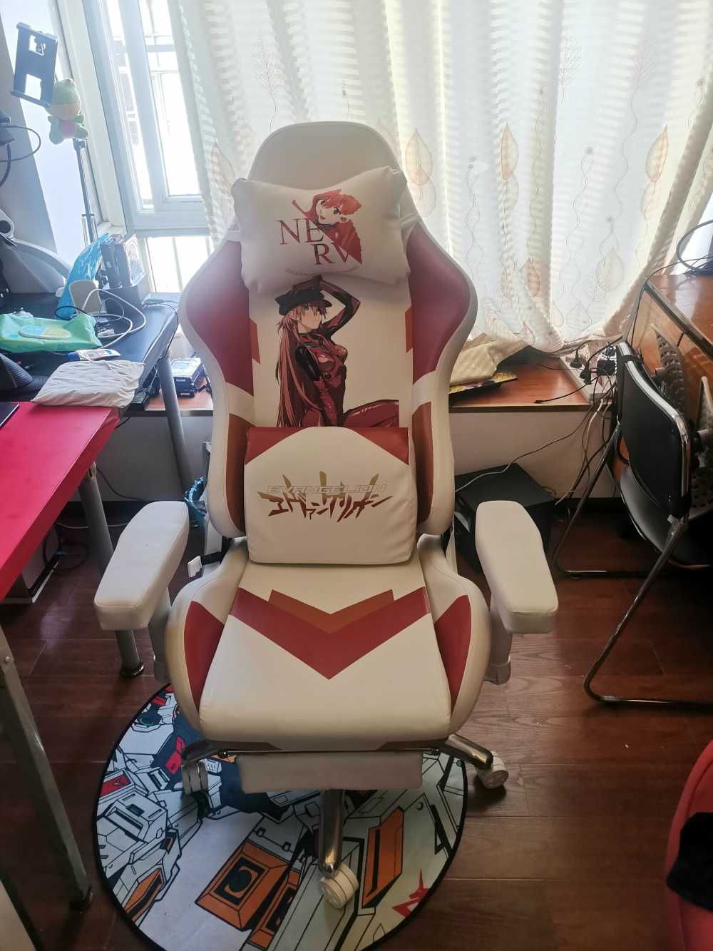 Customer's chair, attachment 1 by CraftyArtisan77