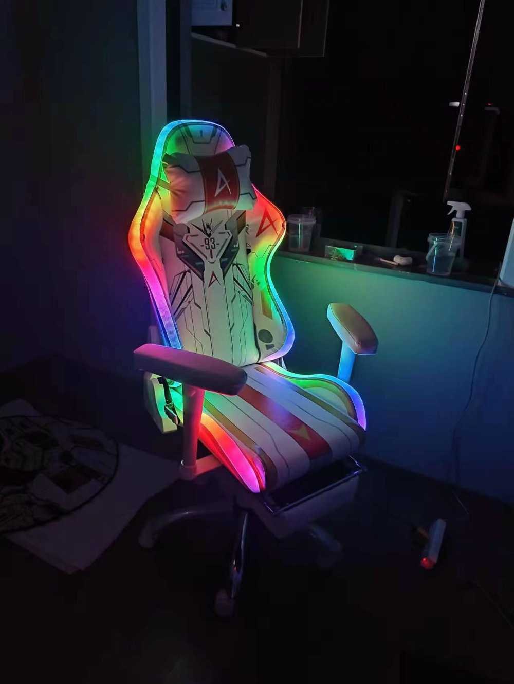 Customer's chair, attachment 3 by Natalie